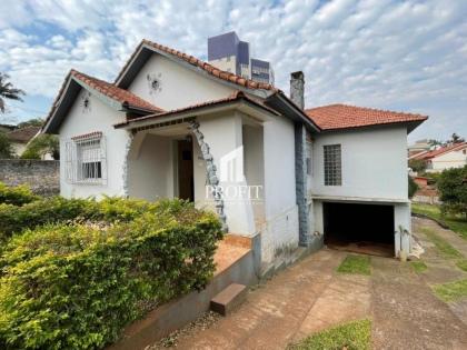 Casa de 3 dormitórios em Cruz Alta no bairro Centro