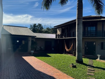 Casa de 3 dormitórios em Cruz Alta no bairro Jardim...