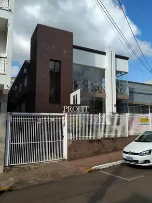 Casa de 7 dormitórios em Cruz Alta no bairro Centro