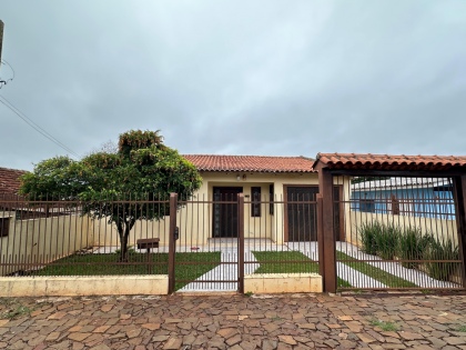 Casa de 2 dormitórios em Cruz Alta no bairro Rocha