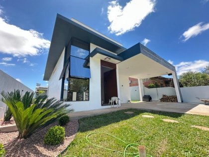 Casa de 3 dormitórios em Cruz Alta no bairro Jardim...