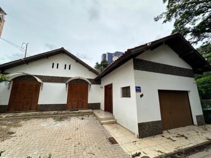 Casa de 2 dormitórios em Cruz Alta no bairro Centro