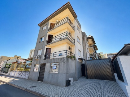 Apartamento de 2 dormitórios em Cruz Alta no bairro...