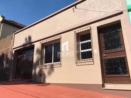 Casa de 2 dormitórios em Cruz Alta no bairro Centro