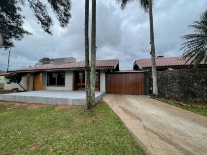 Casa de 3 dormitórios em Cruz Alta no bairro Jardim...