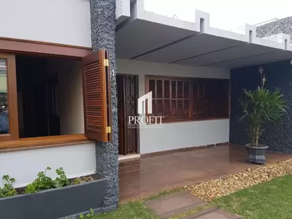 Casa de 4 dormitórios em Cruz Alta no bairro Centro