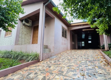 Casa de 3 dormitórios em Cruz Alta no bairro São Miguel