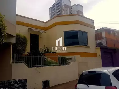 Sala de 3 dormitórios em Cruz Alta no bairro Centro