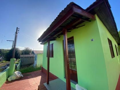 Casa de 3 dormitórios em Cruz Alta no bairro Santo...