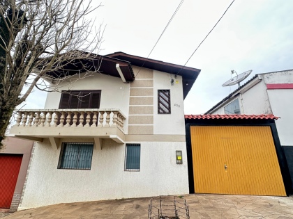 Casa de 3 dormitórios em Cruz Alta no bairro Centro