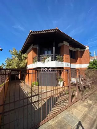 Casa de 3 dormitórios em Cruz Alta no bairro Schettert