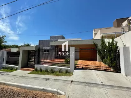 Casa de 3 dormitórios em Cruz Alta no bairro Azambuja