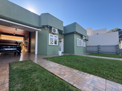 Casa de 3 dormitórios em Cruz Alta no bairro Conceição